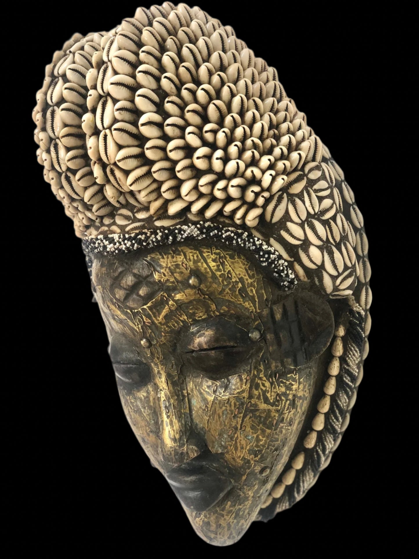 Puna Cowrie Mask