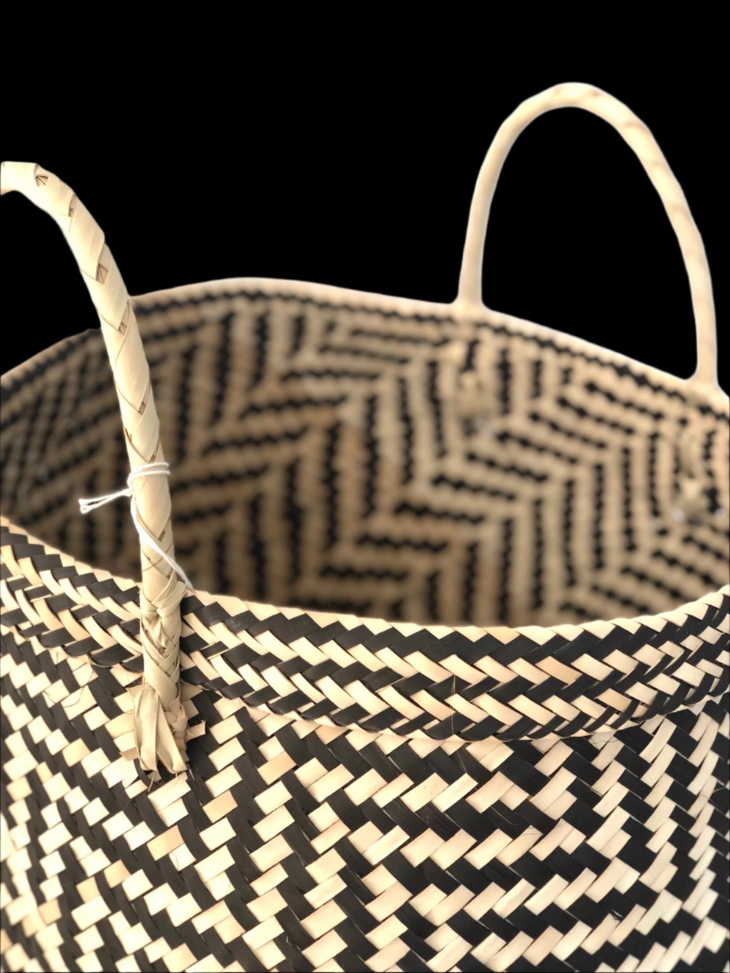 iLala Palm Black & Natural Basket