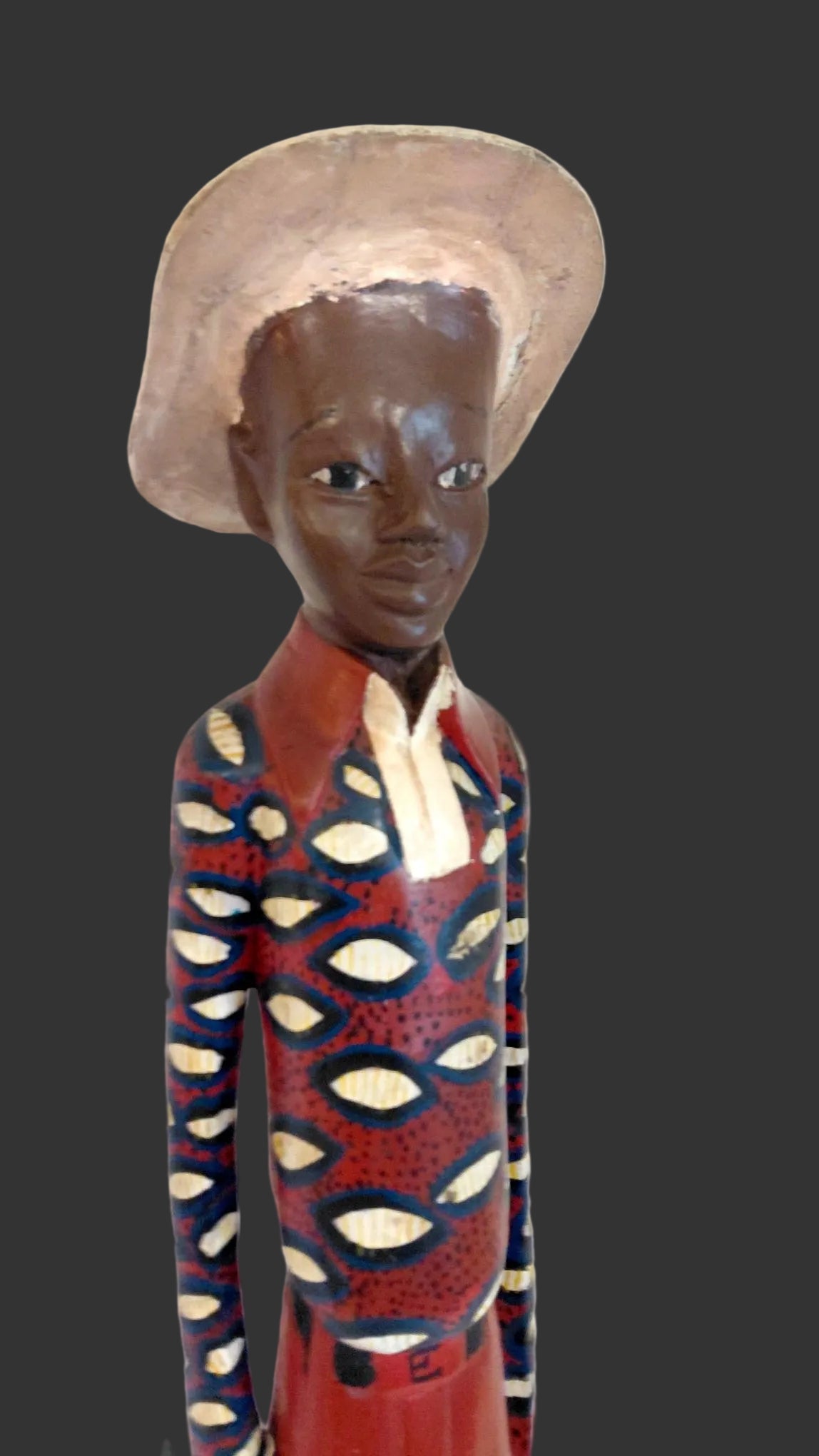 Colonial Man carving 2m height