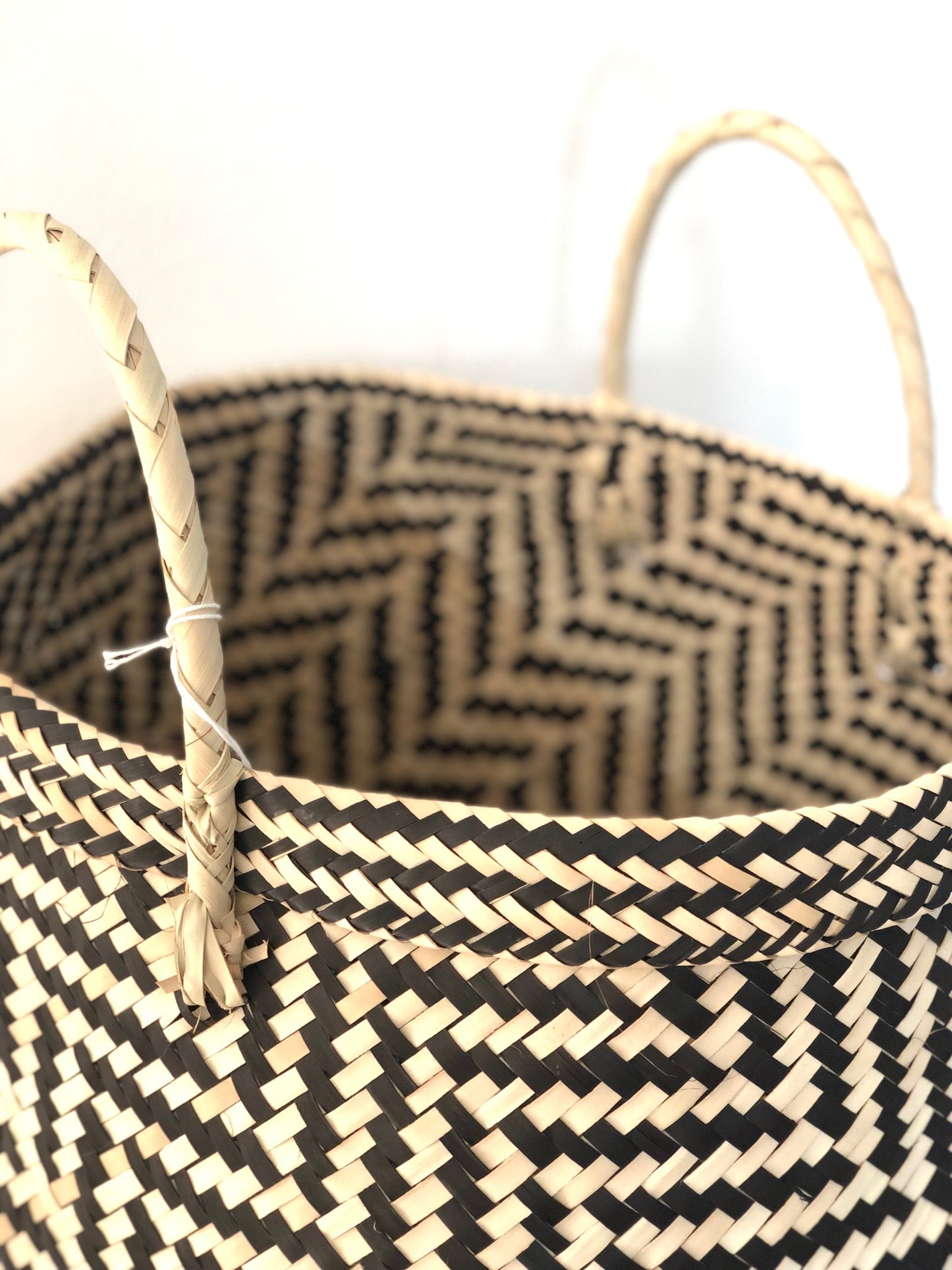 iLala Palm Black & Natural Basket