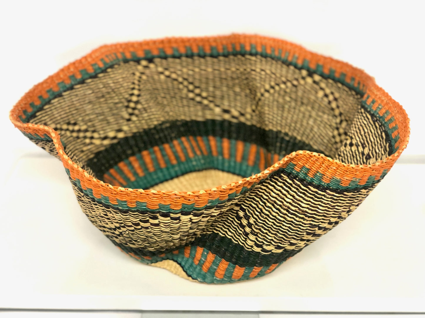 Open Wavy Basket